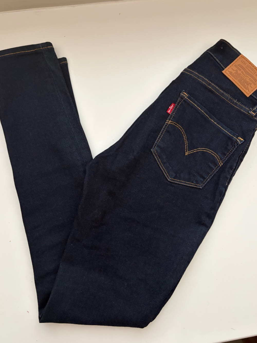LEVI’S 721 High Rise Skinny Jeans - SIZE 26-Like new